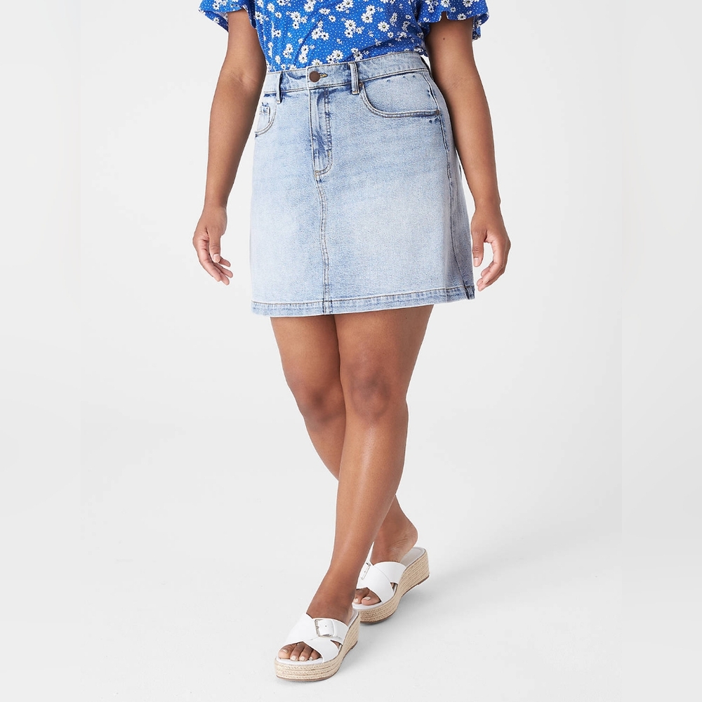 Lane Bryant Light Blue Denim Mini Skirt Size 16